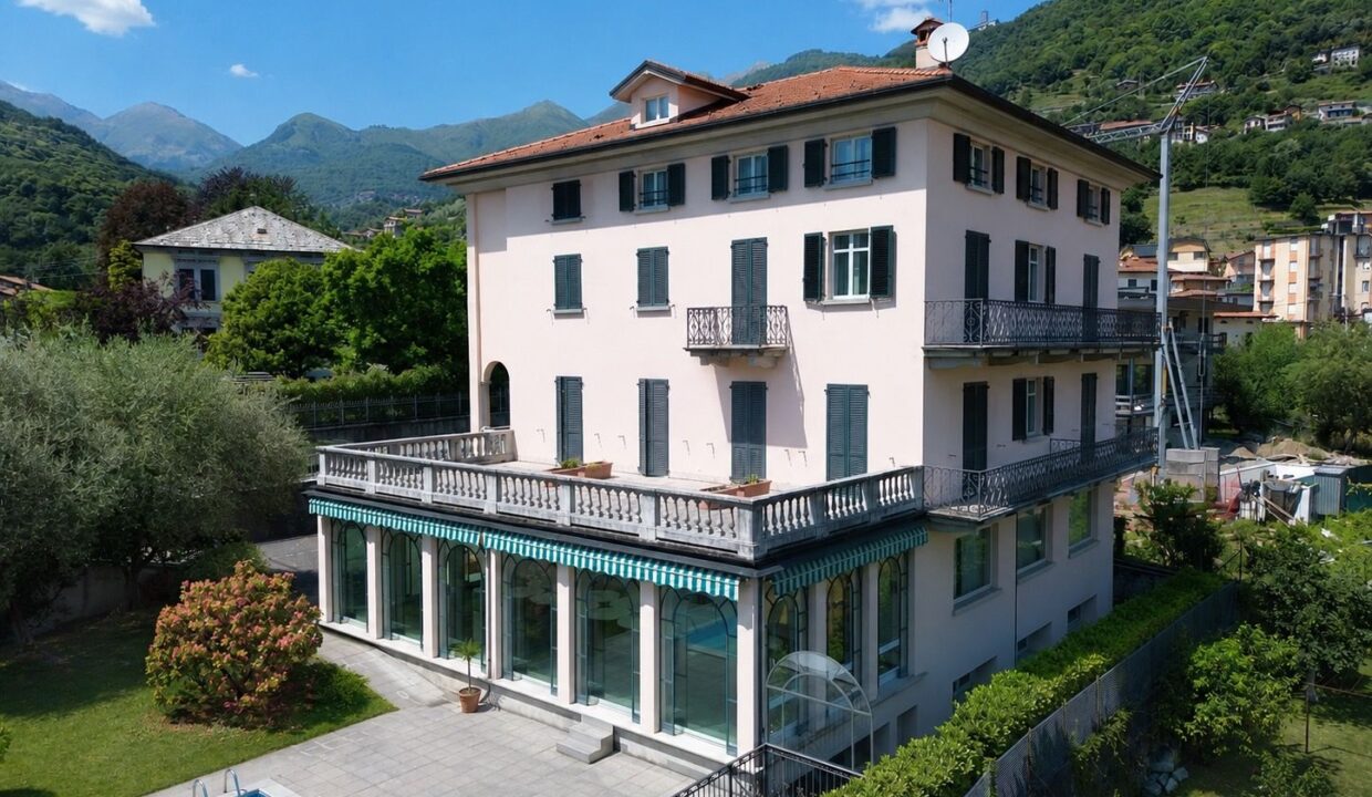 Hotel For Sale Lake Como Gravedona ed Uniti