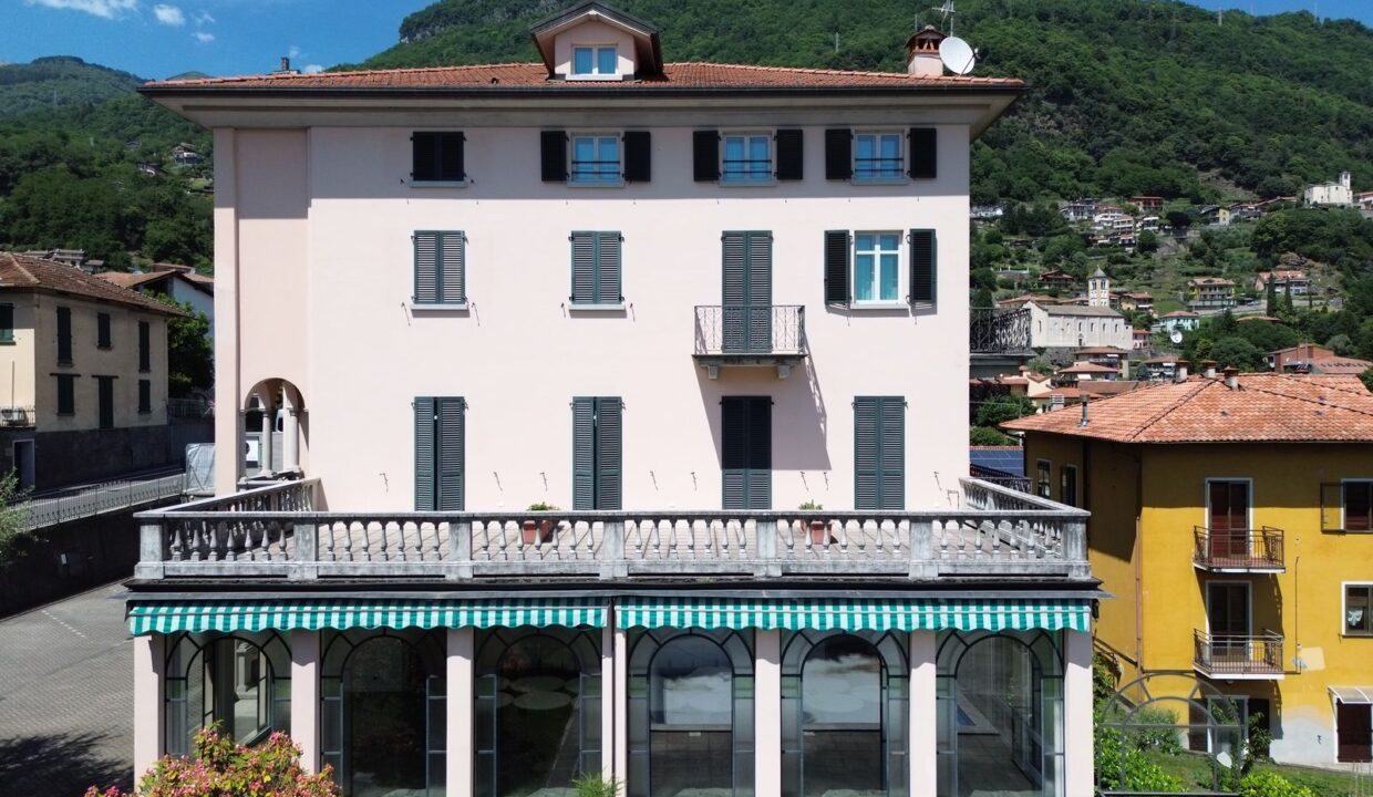 Hotel For Sale Lake Como Gravedona ed Uniti