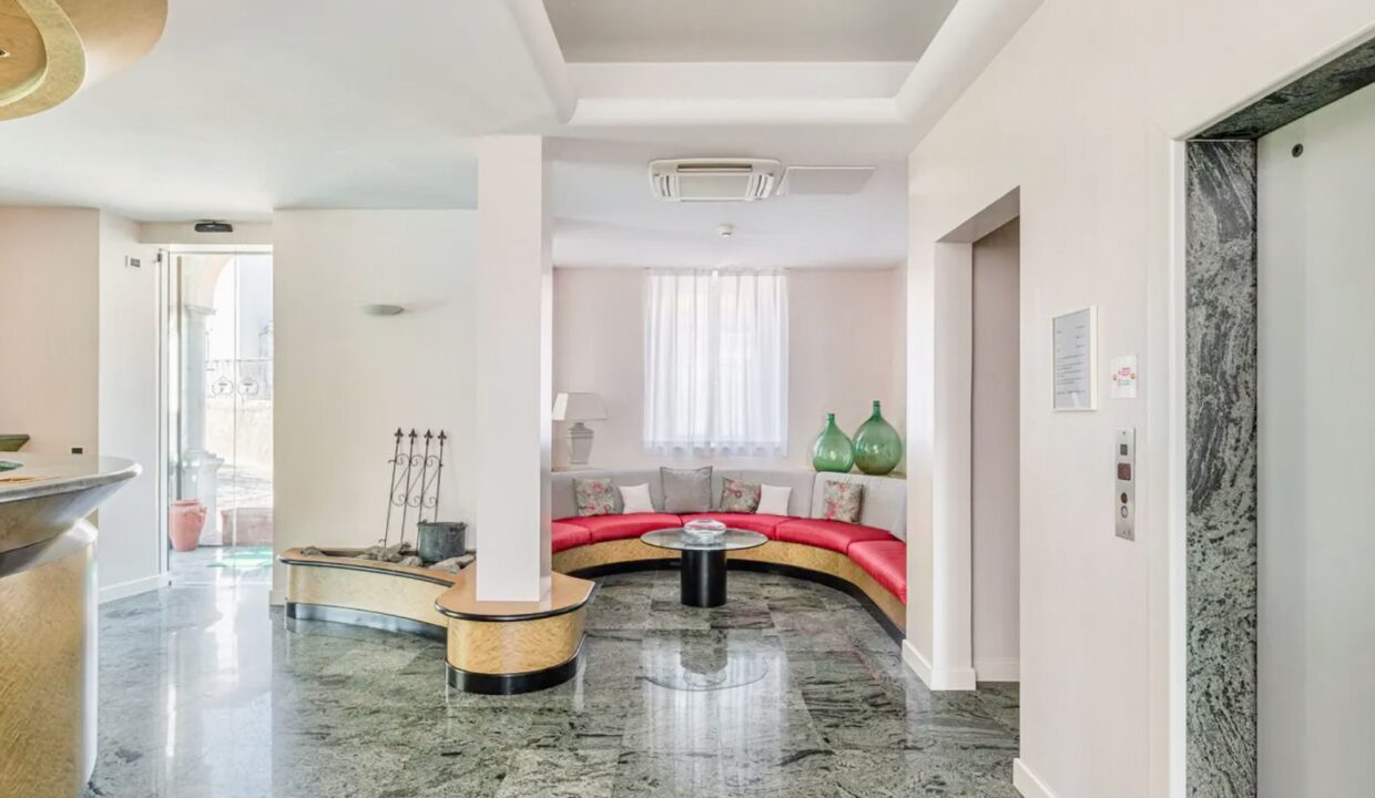 Hotel For Sale Lake Como Gravedona ed Uniti