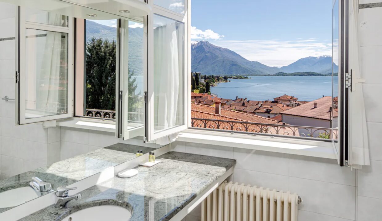 Hotel For Sale Lake Como Gravedona ed Uniti