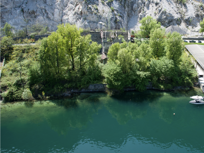 Lake Como lakefront building land Mandello del Lario