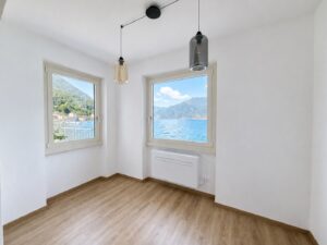 Front Lake Property with Garden Lezzeno