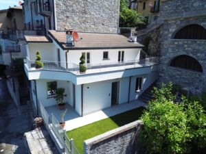 Front Lake Property with Garden Lezzeno