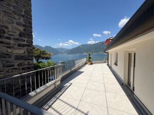 Front Lake Property with Garden Lezzeno