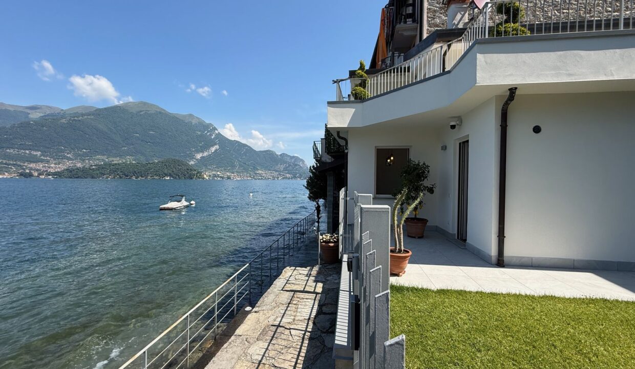 Front Lake Property with Garden Lezzeno