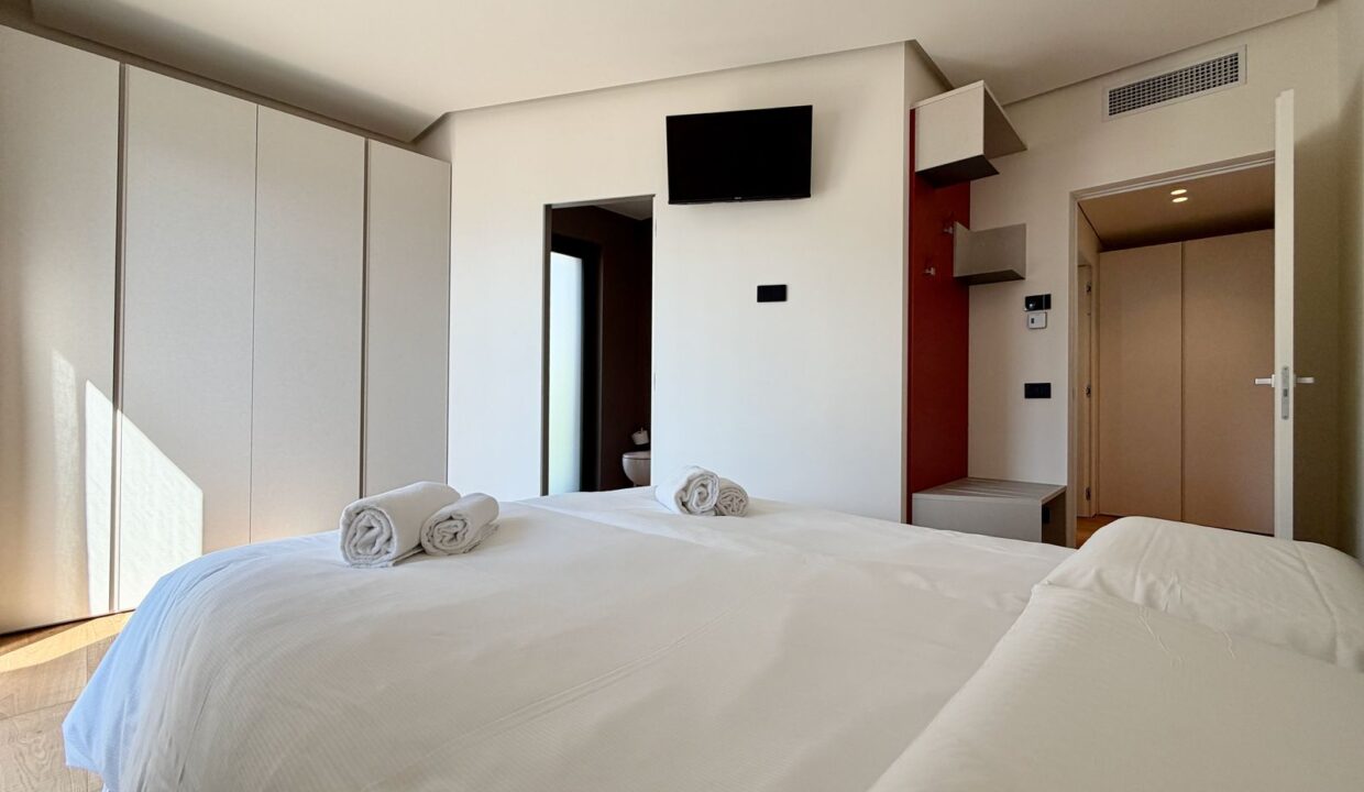 Luxury Villa with Swimming Pool Lake Como Colico