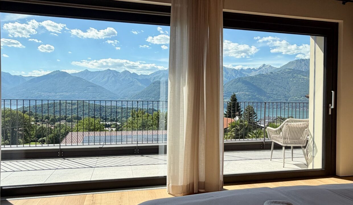 Luxury Villa with Swimming Pool Lake Como Colico