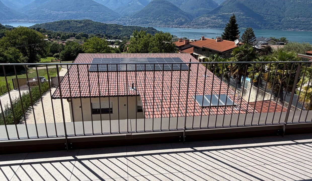 Luxury Villa with Swimming Pool Lake Como Colico