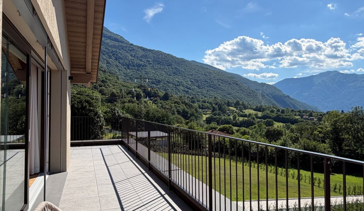 Luxury Villa with Swimming Pool Lake Como Colico