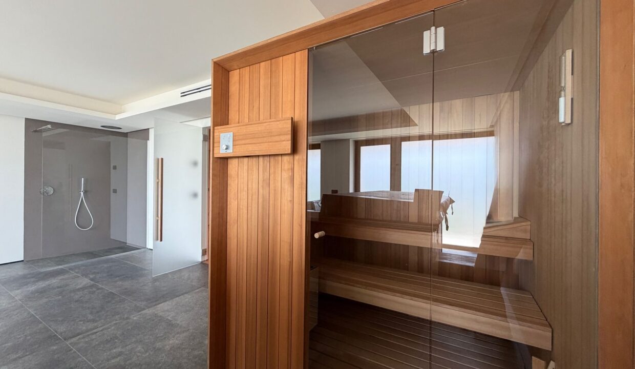 Luxury Villa with Swimming Pool Lake Como Colico