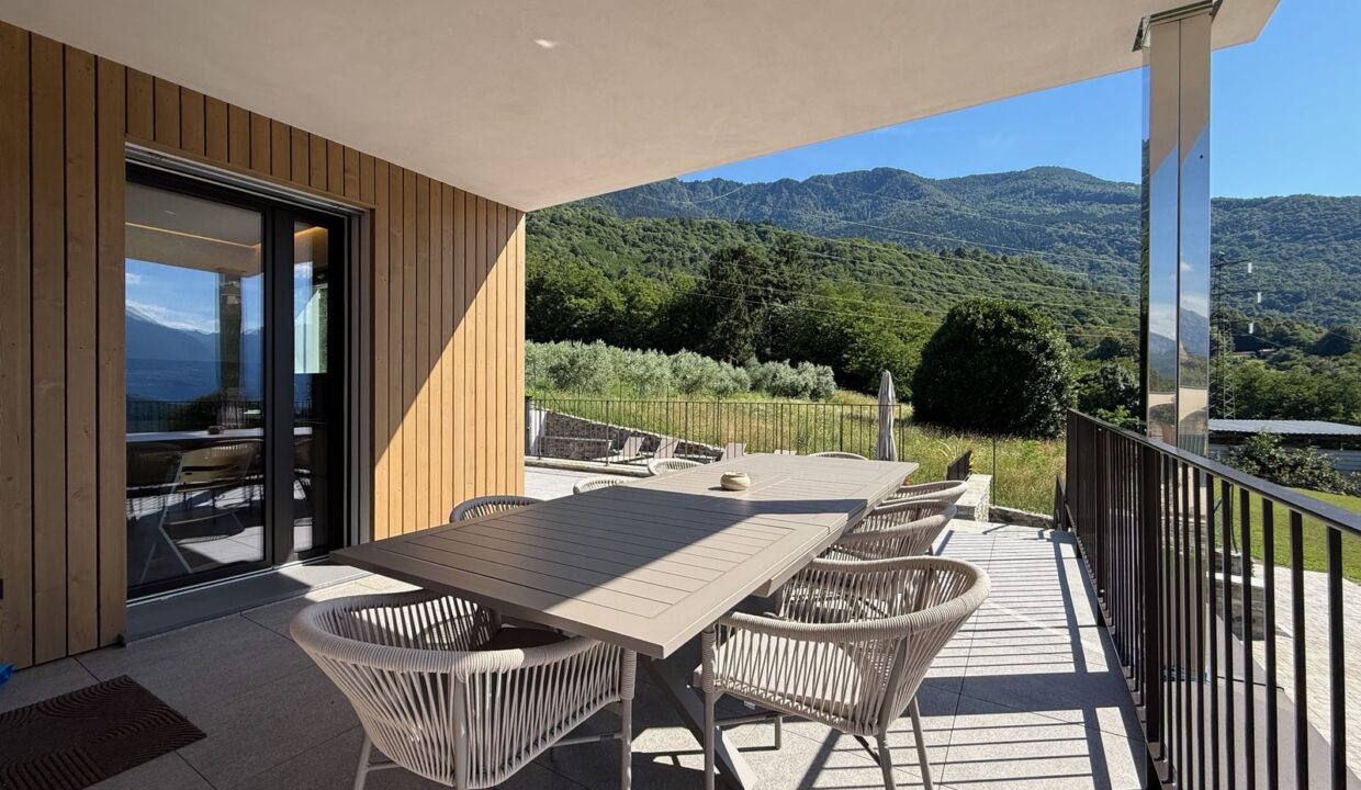 Luxury Villa with Swimming Pool Lake Como Colico