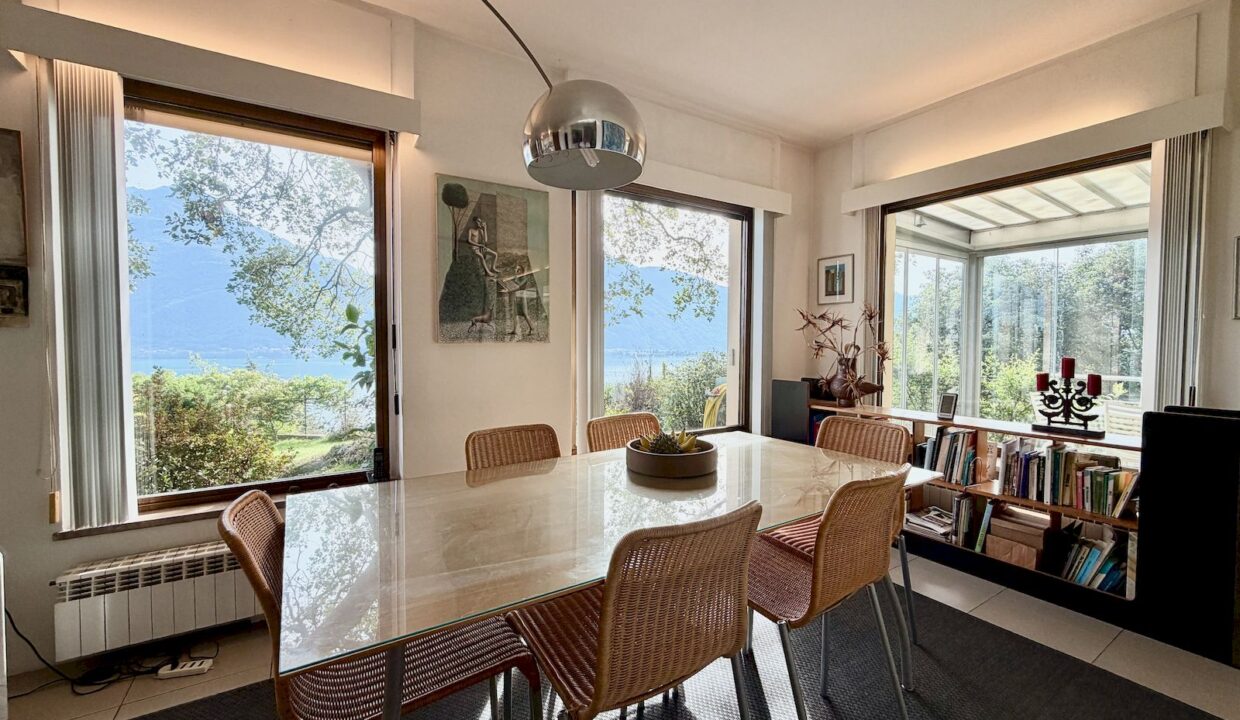 Villa with Swimming Pool, Garden and Lake View - Pianello Lario