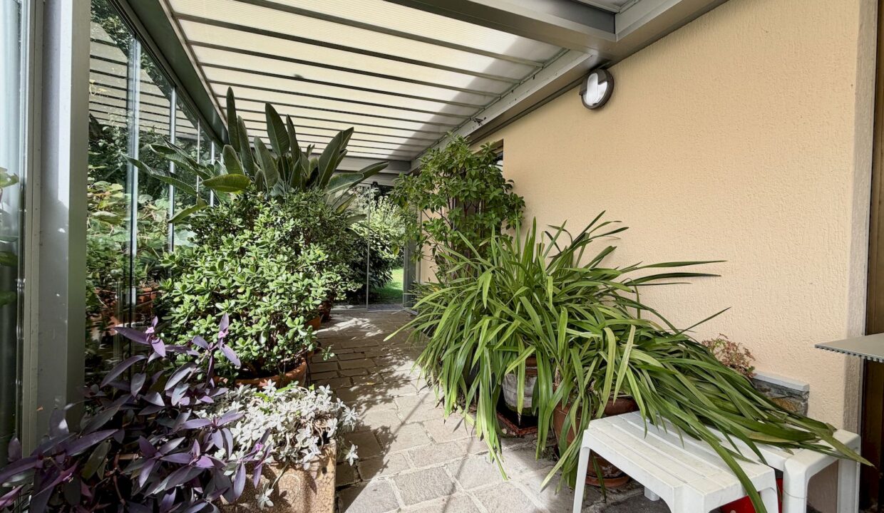 Villa with Swimming Pool, Garden and Lake View - Pianello Lario