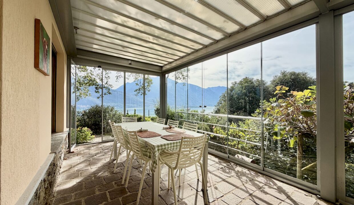 Villa with Swimming Pool, Garden and Lake View - Pianello Lario