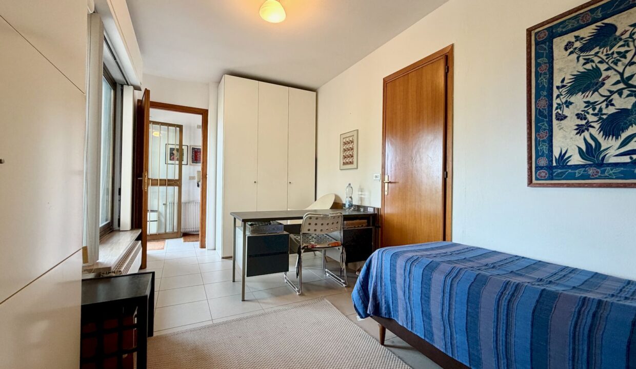 Villa with Swimming Pool, Garden and Lake View - Pianello Lario