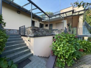 Villa with Swimming Pool, Garden and Lake View - Pianello Lario