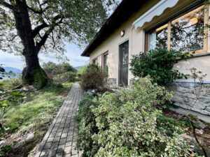Villa with Swimming Pool, Garden and Lake View - Pianello Lario