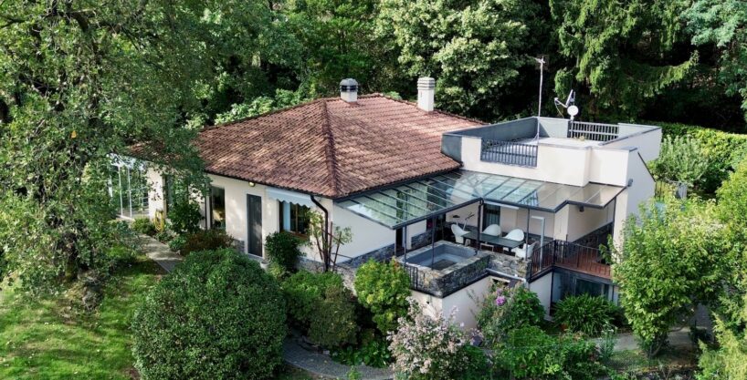 Villa with Swimming Pool, Garden and Lake View - Pianello Lario