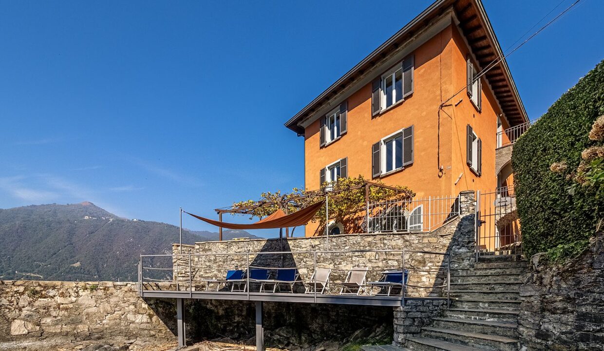 Lake Como Lezzeno Exclusive Waterfront Property